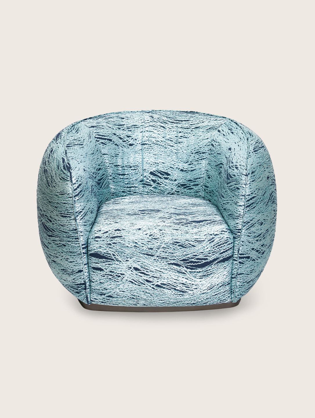 Elite Armchair Image 1