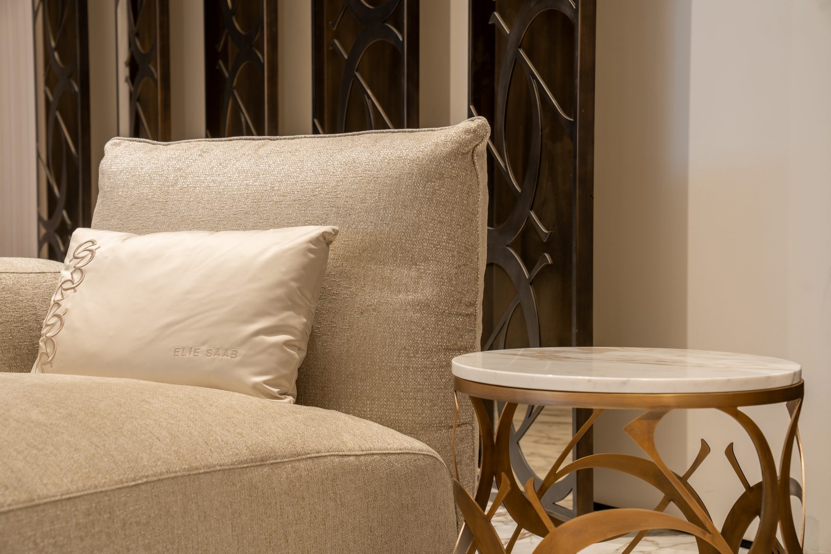 ESM_Cushions_Chain_F_10-2