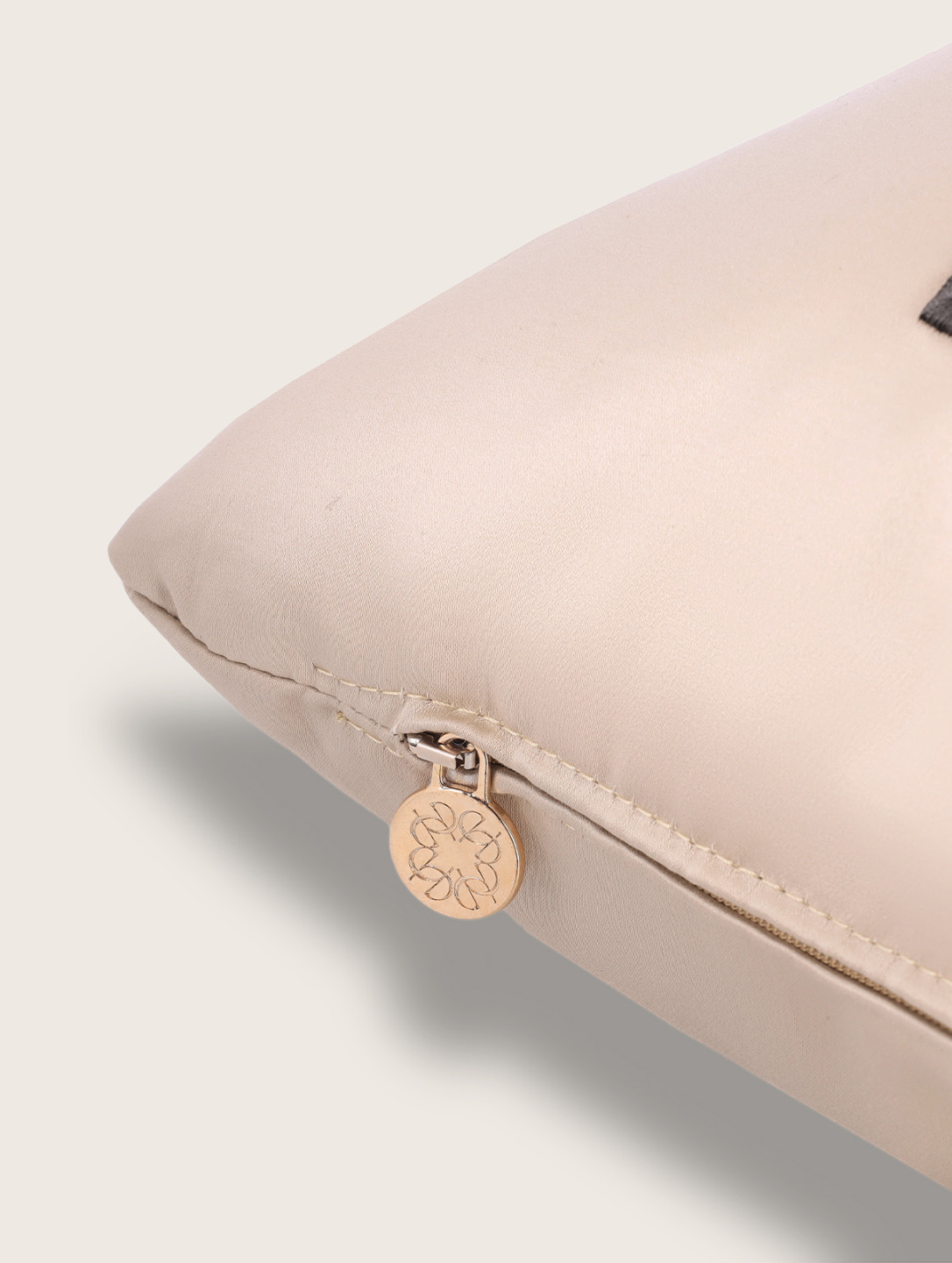 ELIE SAAB Cushion - Image 3