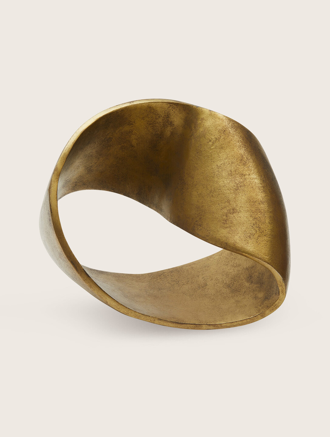 Ruban Sculpture Image 1