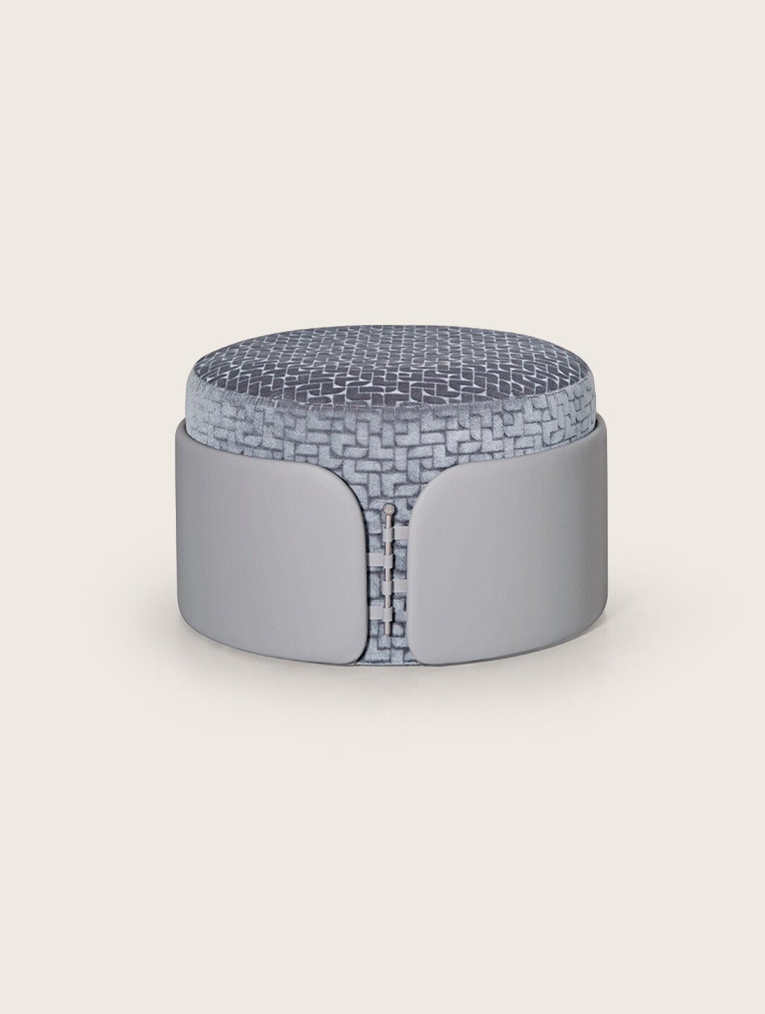 Bow Pouf Image 1