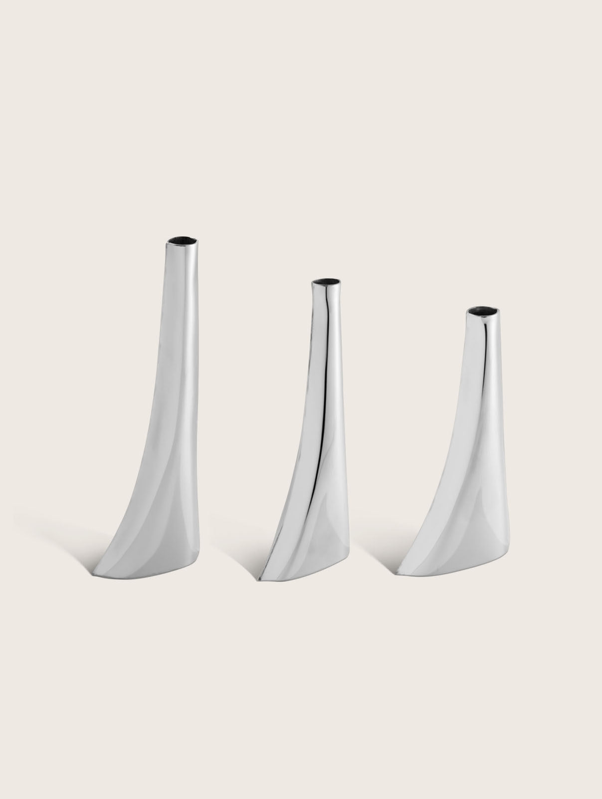 Leyki Vases Image 1